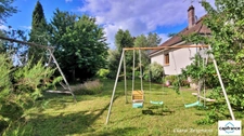 Maison à vendre - 6 pièces, 156m² à Avrainville - sous-sol total et terrain arboré de 1 555 m² 
