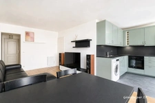 Appartement à vendre 4 pièces avec bureau, loggia et deux places de parking dans une résidence et recherchée