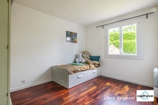 À VENDRE à AVRAINVILLE – MAISON 4 PIÈCES 105 M²– VIE PLAIN-PIED   – JARDIN SANS VIS-À-VIS – SECTEUR RECHERCHÉ