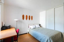Appartement à vendre 4 pièces avec bureau, loggia et deux places de parking dans une résidence et recherchée