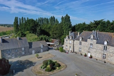 Dpt Ille et Vilaine (35), for sale CHERRUEIX Property with 20 rooms on 4 hectares.