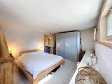 Maison mitoyenne / Appartement de 75m2 et jardin a ALLINGES 299000€