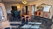 LESPIGNAN - Maison de village avec jardin et grand garage – Fort potentiel !