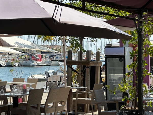 Fonds de commerce à vendre GRUISSAN (11), RESTAURANT PIZZERIA CA 624KE