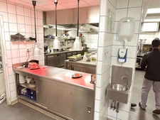 Murs commerciaux à vendre LES SAISIES (73), restaurant 238m2, possibilité acquérir le FDC