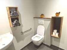 Murs commerciaux à vendre LES SAISIES (73), restaurant 238m2, possibilité acquérir le FDC