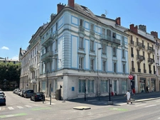 MURS COMMERCIAUX, à vendre ou à louer, CHAMBERY (73), RDC centre ville 246m2, emplacement n°1