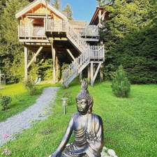 Haute-Savoie (74), à vendre FDC et MURS, secteur Évian, hébergements insolites et activité événementielle