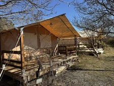 À VENDRE – CAMPING 4** AVEC MURS – 100 EMPLACEMENTS, ATYPIQUES & PANORAMA EXCEPTIONNEL