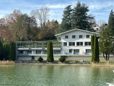 À vendre FDC Hôtel Restaurant, emplacement exceptionnel au bord du lac d’Aiguebelette CA917KE