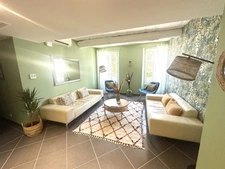 A vendre VAR (83), FDC avec MURS, hotel de charme 3*** climatisé 15 CH, restaurant, 7 mois d'activité CA 221KE