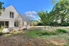 Luxury contemporary house in a very privileged environment! 