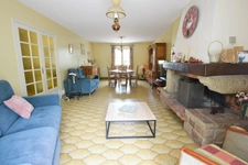 Maison en plein centre d'Avrillé avec grand terrain
