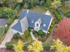 Maison contemporaine de standing dans un environnement très privilégié ! 