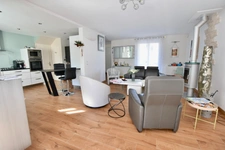 Maison contemporaine aux belles prestations !