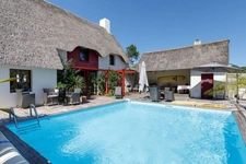 Chaumière contemporaine dans magnifique environnement verdoyant !