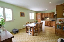 Maison en plein centre d'Avrillé avec grand terrain