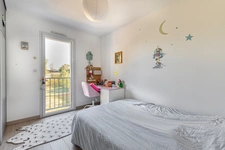 Maison moderne avec grand jardin !