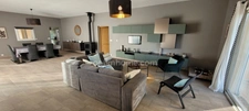 Magnifique villa de 191 m2 à COTIGNAC (83), terrain arboré de 4000m2, 4 chambres en suite, piscine