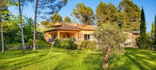 Magnifique villa de 191 m2 à COTIGNAC (83), terrain arboré de 4000m2, 4 chambres en suite, piscine