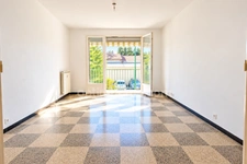 T3 traversant, La Garde (83), 60 m2, proximité immédiate des commerces