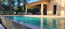 Magnifique villa de 191 m2 à COTIGNAC (83), terrain arboré de 4000m2, 4 chambres en suite, piscine