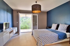 Magnifique villa de 191 m2 à COTIGNAC (83), terrain arboré de 4000m2, 4 chambres en suite, piscine