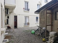 Drancy, quartier LA MUETTE - 2 pièces de 34,45m² situé au RDC. Professions libérales acceptées.