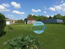 Terrain 85200 Mervent — 10 km de Fontenay-le-Comte, au calme, proche forêt