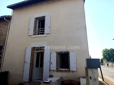 Petite maison rénovée au cœur du bourg