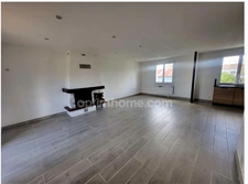 Maison rénovée avec 3 chambres, 1 200 m² de terrain et vue dégagée – Au calme !