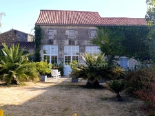DEMEURE DE MAÎTRE – ÉLÉGANCE, HISTOIRE ET ART DE VIVRE AU CŒUR DE LA VENDÉE