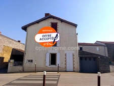 Petite maison rénovée au cœur du bourg