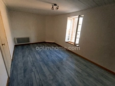 Petite maison rénovée au cœur du bourg
