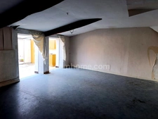 ENSEMBLE IMMOBILIER À FORT POTENTIEL – HABITATION, LOCAUX ET POSSIBILITÉ DE CRÉER UN SECOND LOGEMENT