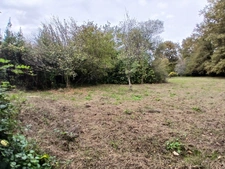 Créon – Parcelle foncière 3006 m² avec potentiel de découpe