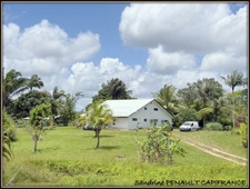 A VENDRE A SINNAMARY UNE MAGNIFIQUE MAISON T4 DE 193 m² SUPERFICIE TERRAIN 6 HECTARES - AU PRIX DE 475 000 €.