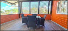 A VENDRE A KOUROU UN MAGNIFIQUE COMPLEXE IMMOBILIER DE 8 APPARTEMENTS (R+1) DE 960 m² - UNE VILLA T5 (R+1) DE 310 m² - TERRAIN 1870 m² - AU PRIX DE 1 755 000 €.