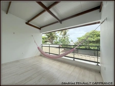 FOR SALE IN KOUROU (97310) A MAGNIFICENT 7-ROOM VILLA OF 246 m² - WITH 2 2-ROOM APARTMENTS - LAND OF 345 m² - AT THE PRICE OF €599,000.