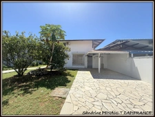 A VENDRE A KOUROU (97310) UNE CHARMANTE VILLA T6 DE 120 m² - TERRAIN DE 466 m² - AU PRIX DE 390 000 €.