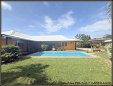 A VENDRE A KOUROU (97310) UNE MAGNIFIQUE VILLA D'ARCHITECTE T5 DE 135 m² - TERRAIN DE 876 m² - AU PRIX DE 486000€.