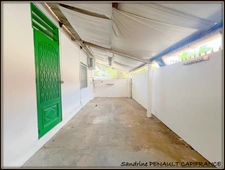 A VENDRE A KOUROU (GUYANE FRANCAISE) UNE MAISON INDIVIDUELLE T4 DE 68 m² - SUPERFICIE DU TERRAIN 292 m² - AU PRIX DE 225 000 €.
