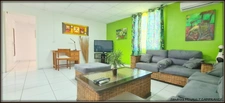 A VENDRE A KOUROU UN MAGNIFIQUE COMPLEXE IMMOBILIER DE 8 APPARTEMENTS (R+1) DE 960 m² - UNE VILLA T5 (R+1) DE 310 m² - TERRAIN 1870 m² - AU PRIX DE 1 755 000 €.