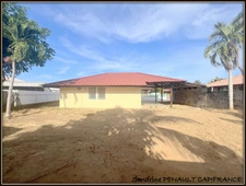 A VENDRE A KOUROU (GUYANE FRANCAISE) UNE MAISON INDIVIDUELLE T4 DE 67 m² - SUPERFICIE DU TERRAIN 410 m² - AU PRIX DE 212 000 €.