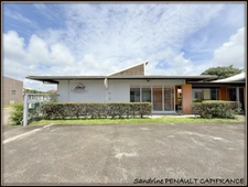 A VENDRE A KOUROU (GUYANE FRANCAISE) 3 magnifiques bâtiments indépendants de 456 m² - SUPERFICIE DU TERRAIN 1150 m² AU PRIX DE 730 000 €.
