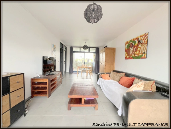 A VENDRE A KOUROU (97310) UN MAGNIFIQUE APPARTEMENT T4 DE 77 m² - AU PRIX DE 182000 €.