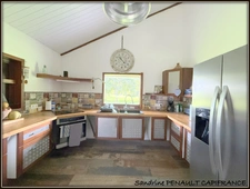 A VENDRE A SINNAMARY UNE MAGNIFIQUE MAISON T4 DE 193 m² SUPERFICIE TERRAIN 6 HECTARES - AU PRIX DE 475 000 €.