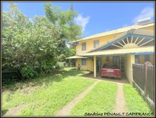 A VENDRE A KOUROU (GUYANE FRANCAISE) UNE JOLIE MAISON JUMELEE T5 (R+1) de 103 m² - SUPERFICIE DU TERRAIN 299 m² AU PRIX DE 185 000 €.