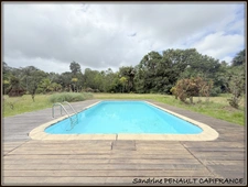 A VENDRE A SINNAMARY UNE MAGNIFIQUE MAISON T6 DE 122 m² SUPERFICIE TERRAIN 3,5 HECTARES - AU PRIX DE 249 000 €.