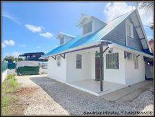 A VENDRE A KOUROU (GUYANE FRANCAISE) UNE MAISON INDIVIDUELLE T4 DE 68 m² - SUPERFICIE DU TERRAIN 292 m² - AU PRIX DE 225 000 €.